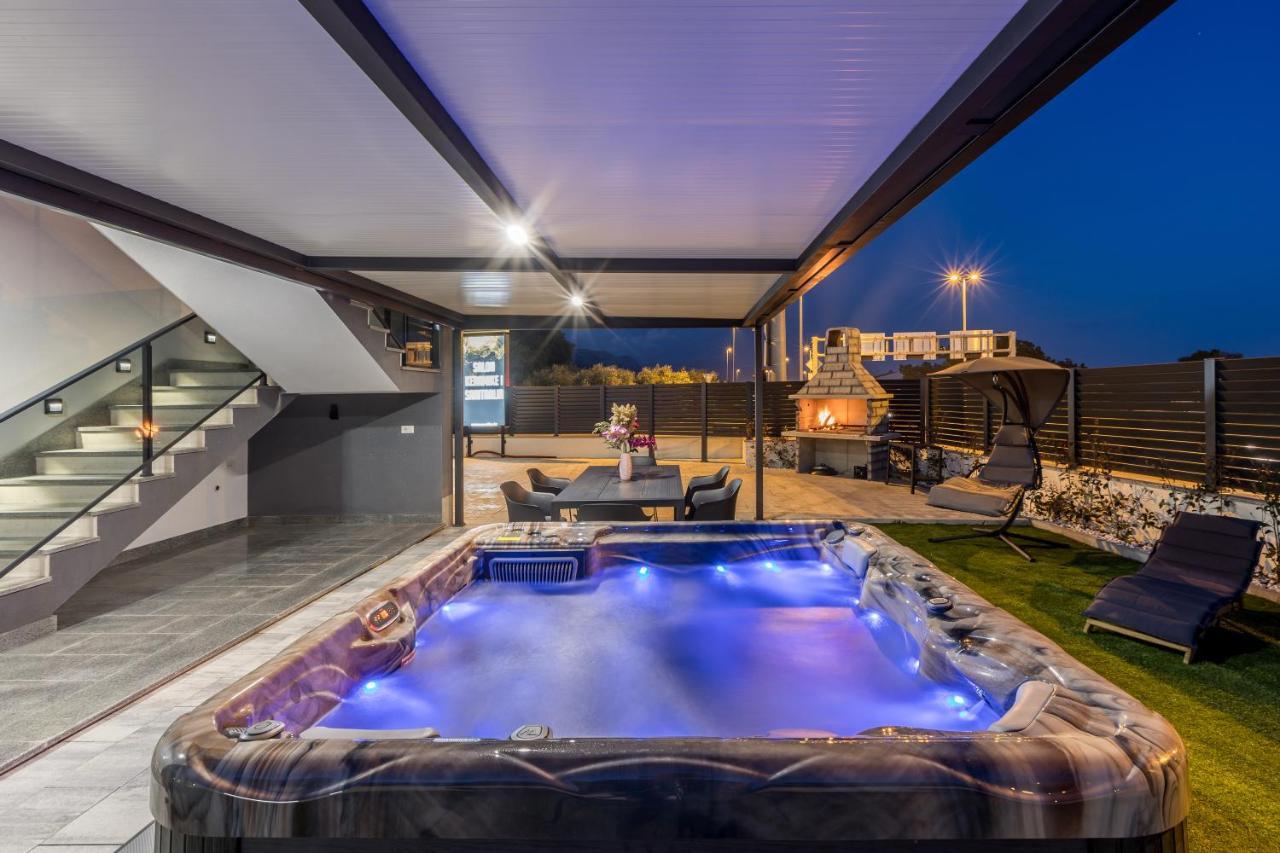 Luxury Apartments Katarina คาชเตลา ภายนอก รูปภาพ