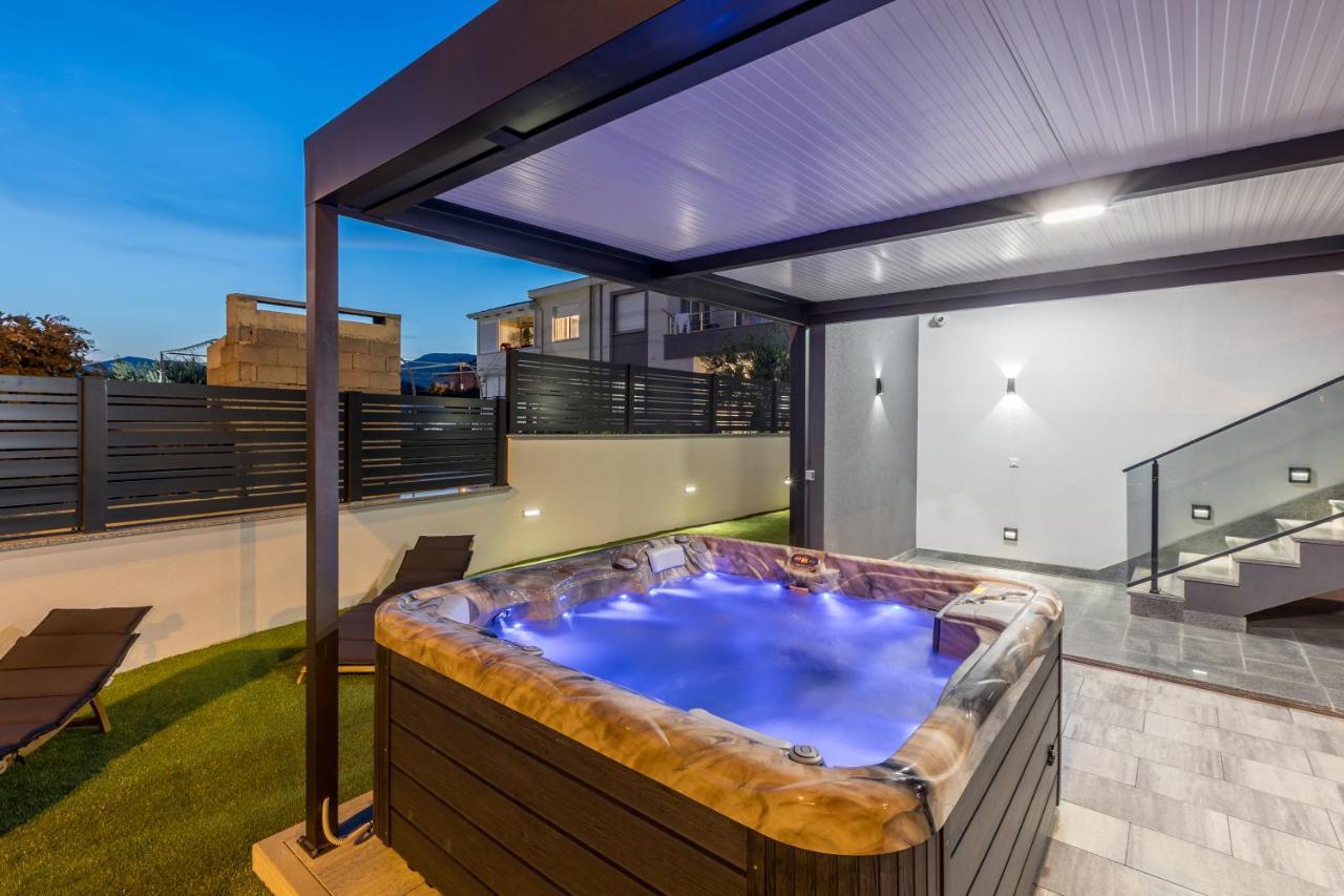 Luxury Apartments Katarina คาชเตลา ภายนอก รูปภาพ