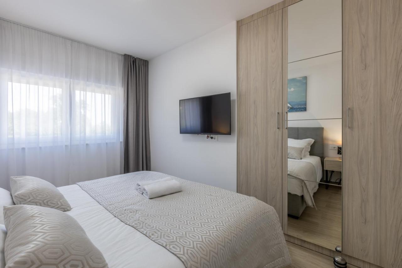 Luxury Apartments Katarina คาชเตลา ภายนอก รูปภาพ