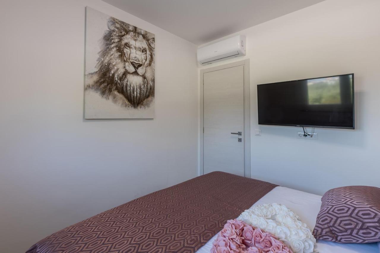 Luxury Apartments Katarina คาชเตลา ภายนอก รูปภาพ