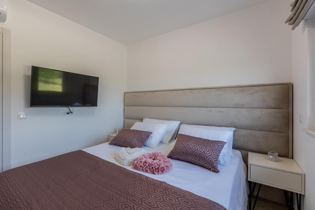 Luxury Apartments Katarina คาชเตลา ภายนอก รูปภาพ