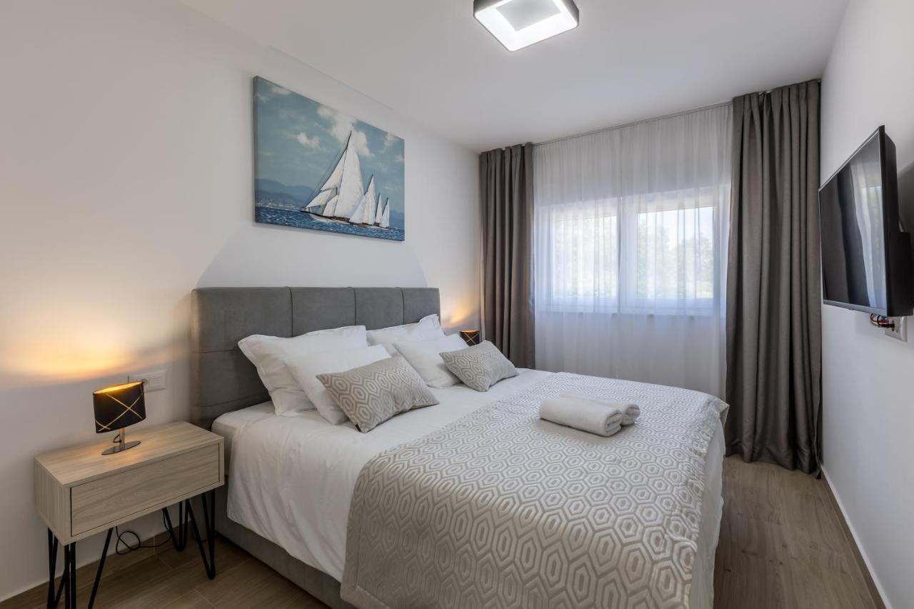 Luxury Apartments Katarina คาชเตลา ภายนอก รูปภาพ